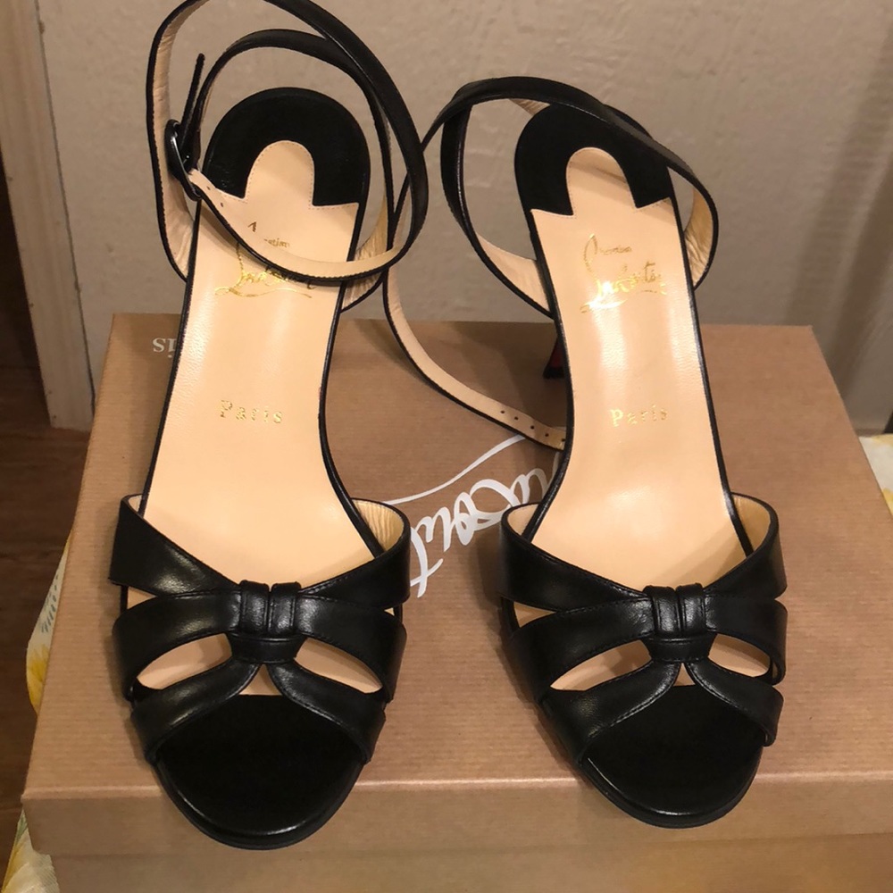 Trezuma 85 black heels size 10.5